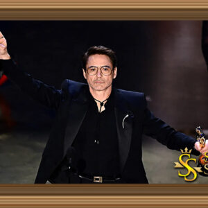 Gaya Robert Downey Jr Menang Piala Oscar